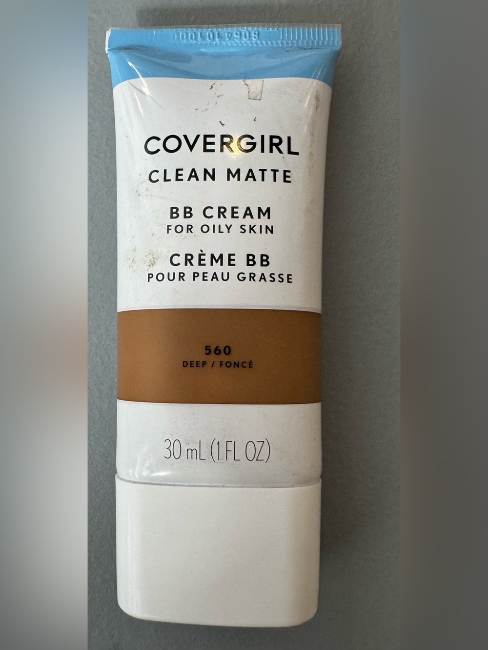 COVERGIRL clean matte BB Cream for Oily Skin in Deep 560 - White, Blue, Brown